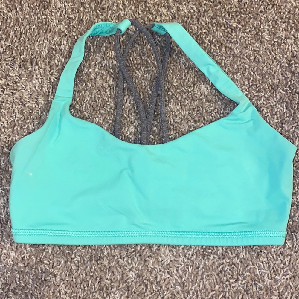 Size 4 Lululemon sports bra